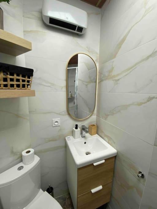 Apt Charmant, Proche Gare Et Centre Historique - Climatisation Et Wifi Montpellier Kültér fotó
